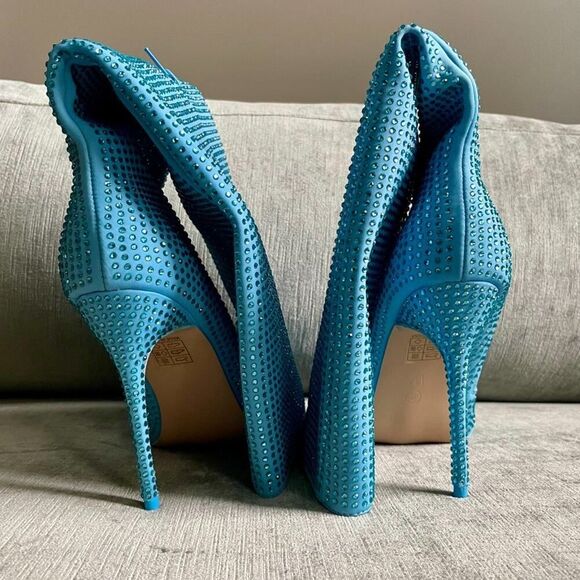 PUBLIC DESIRE “Lexi” Crystal Boots - Picture 3 of 12